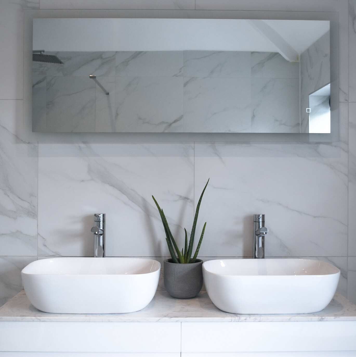 bathroom-bundle-aloe-vera-sink